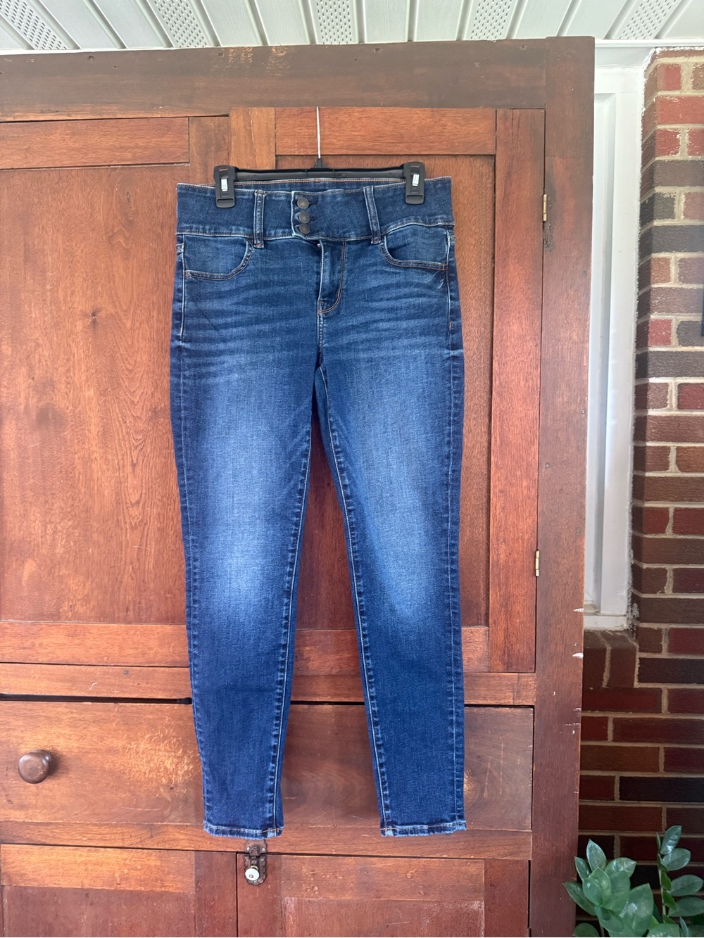 American Eagle Women’s High-Rise Dark Blue Skinny Jeans